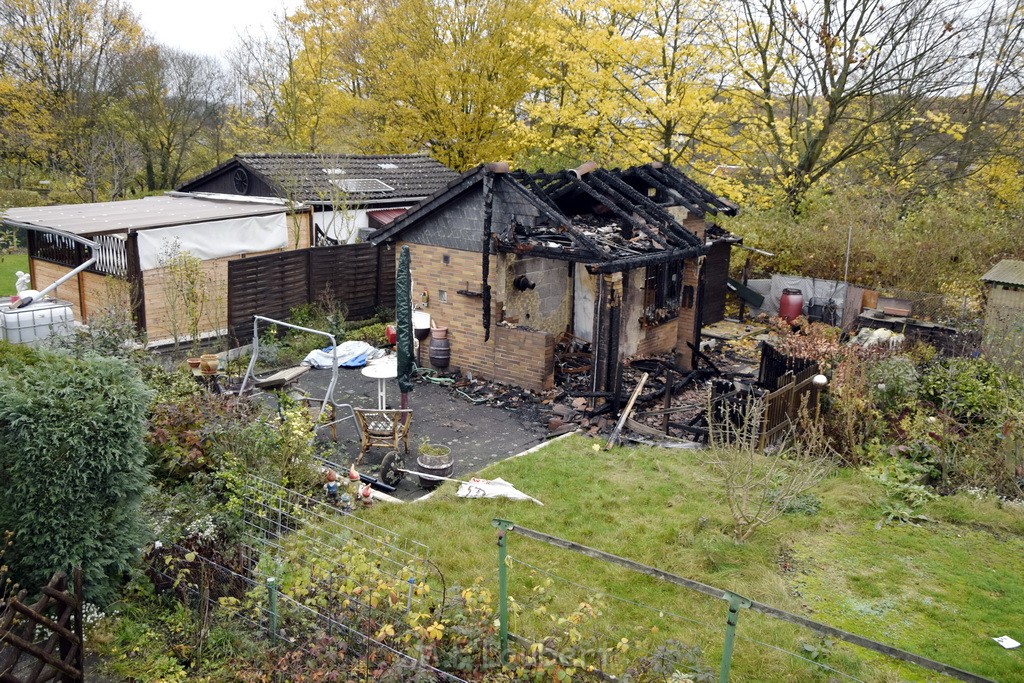 Wieder Laubenbraende Koeln Fuehlingen Kriegerhofstr P028.JPG - Miklos Laubert